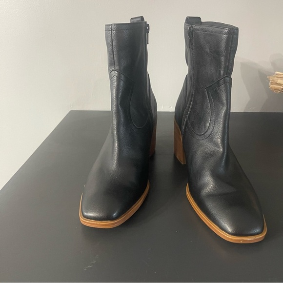 Zodiac Black Leather Lovie Boots Size 11 - Picture 7 of 10